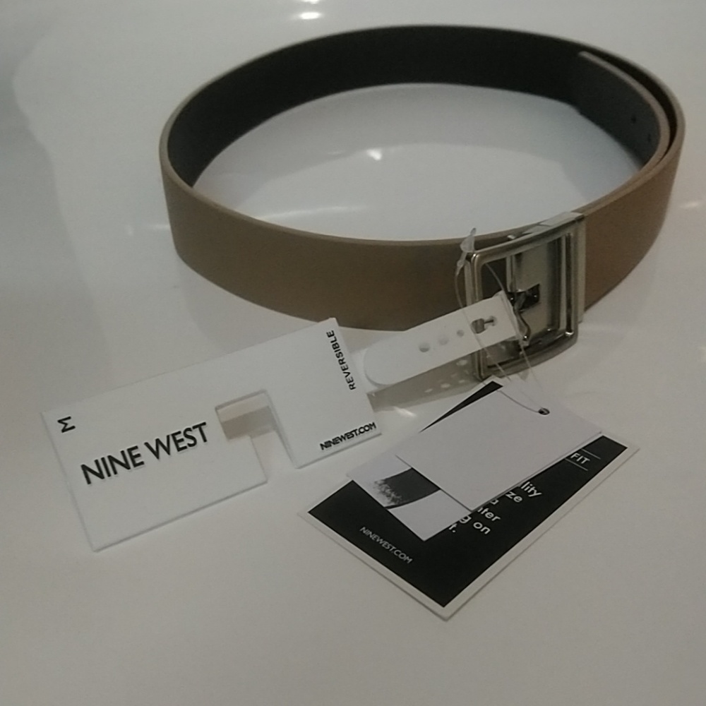 Lady's nine west belt
